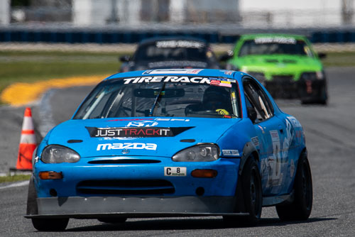 20260411_2215_FastCarPhotos.jpg